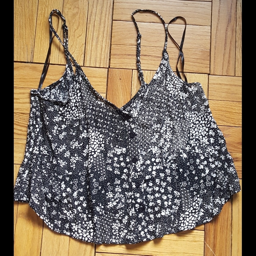 Loose fitting printed tank